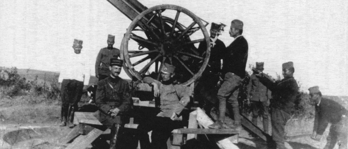 Srpski protivavionski top improvizovan od zaplenjenog turskog topa, Kragujevac 1915.